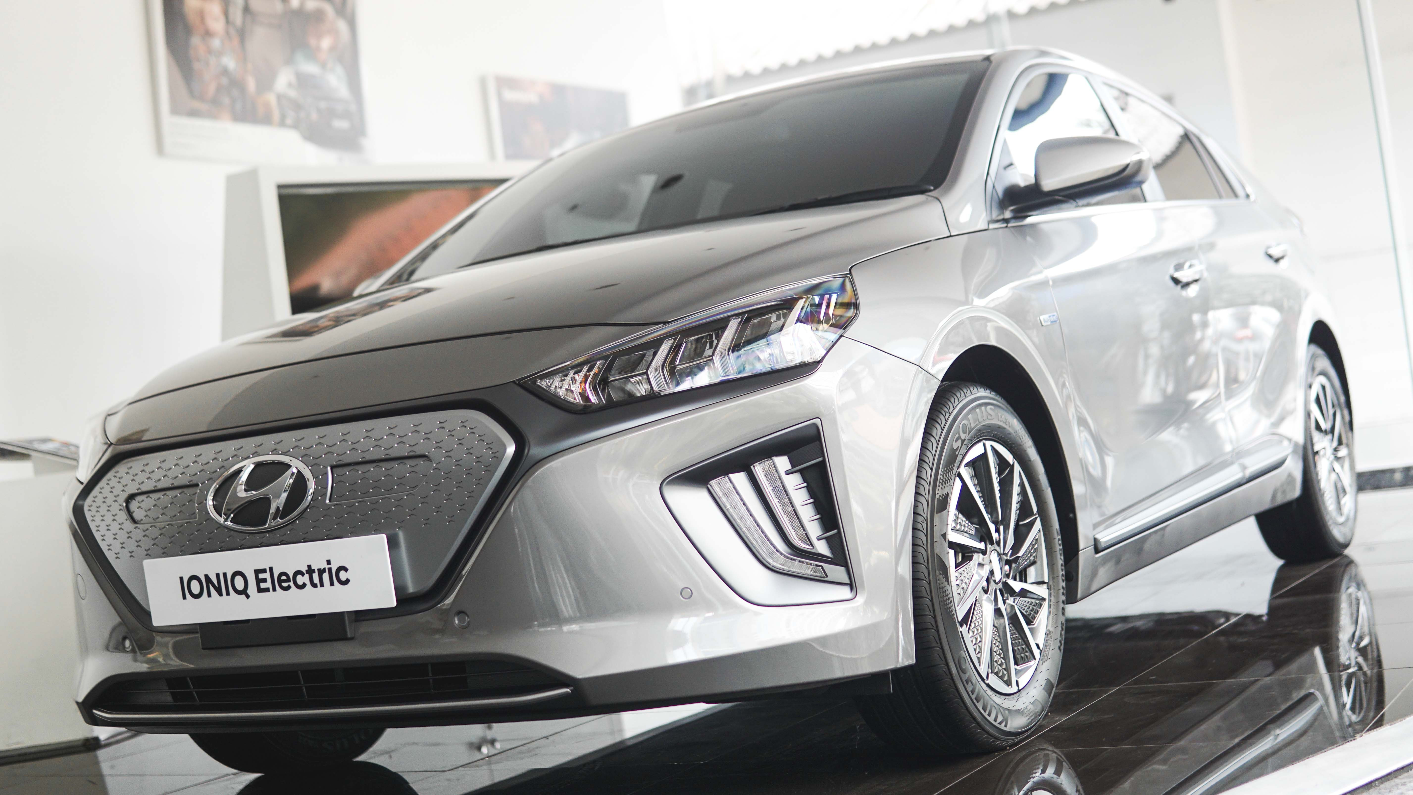 Posisi Baterai Hyundai Ioniq Electric Jaga Mobil Tetap Stabil