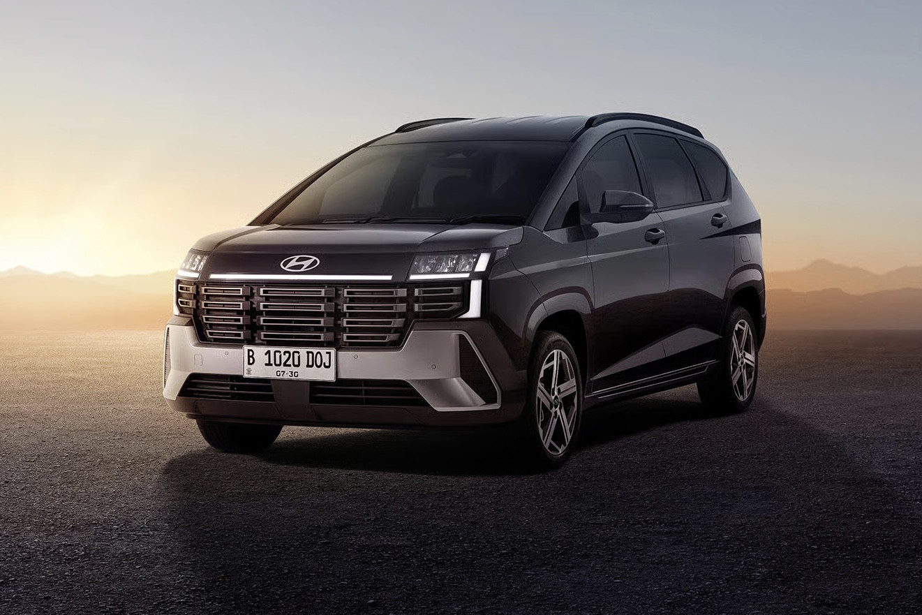 Mengapa Keluarga Indonesia Jatuh Hati Pada Hyundai STARGAZER Cartenz?