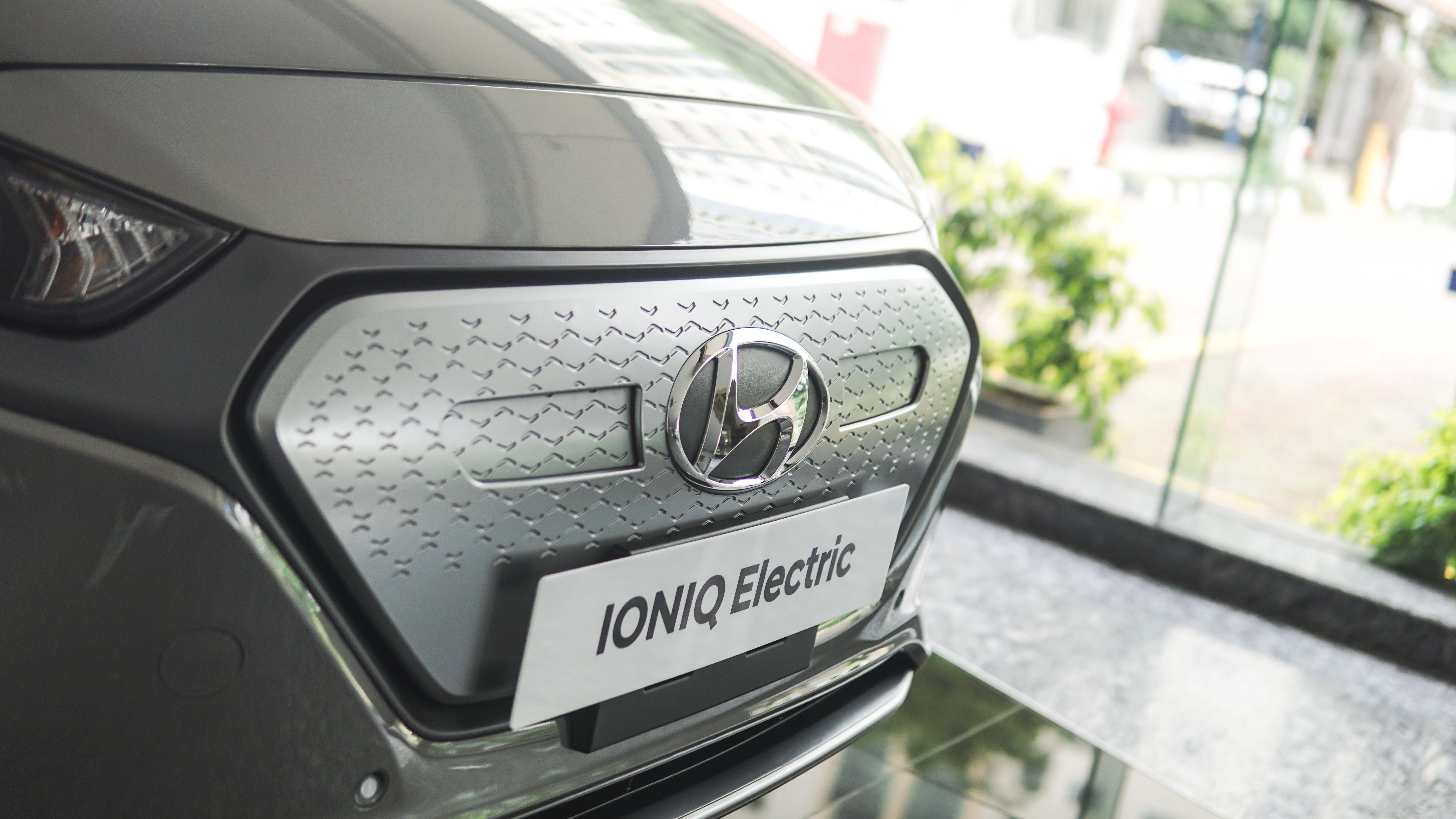Hyundai Ioniq Electric Dapat Menghemat Daya Ketika Baterai Rendah