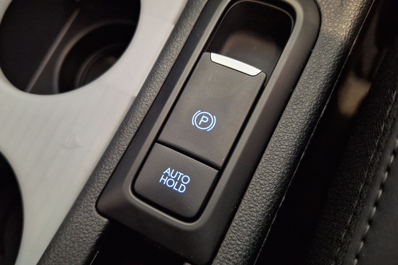 Rem Tangan Mobil Mengunci? Kenali Penyebab Dan Tips Mengatasinya