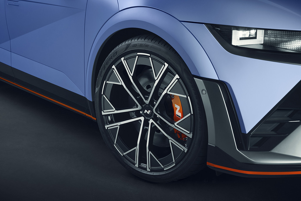 Merawat Rem Mobil Listrik Di Musim Hujan Dan Usai Liburan Panjang