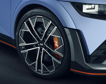 Mengapa Hyundai IONIQ 5 N Memakai Velg 21 Inci, Sedangkan IONIQ 5 “Hanya” 20 Inci?