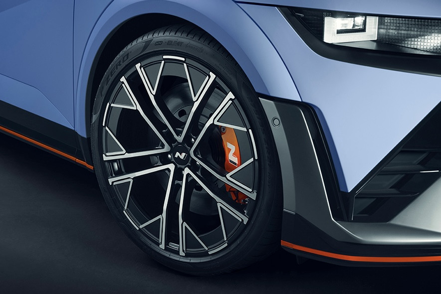 Mengapa Hyundai IONIQ 5 N Memakai Velg 21 Inci, Sedangkan IONIQ 5 “Hanya” 20 Inci?