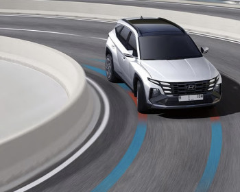 e-Dynamic Drive: Menjaga Stabilitas Hyundai TUCSON Hybrid Di Setiap Tikungan