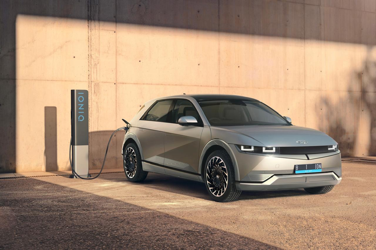 Tak Perlu Takut Kesetrum: Ini Cara Hyundai Menjaga Keamanan Mobil Listriknya