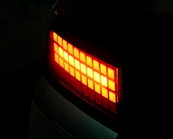 Jangan Salah Kaprah! Inilah Waktu Yang TEPAT Menyalakan Lampu Hazard Mobil
