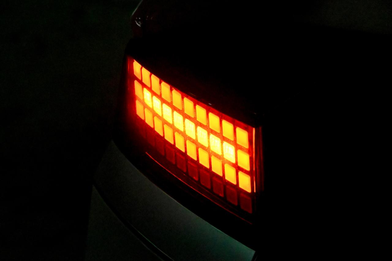 Jangan Salah Kaprah! Inilah Waktu Yang TEPAT Menyalakan Lampu Hazard Mobil