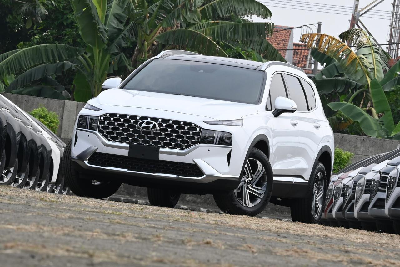 Hyundai Santa Fe: SUV Crossover Yang Punya Aura Elegan Dan Premium