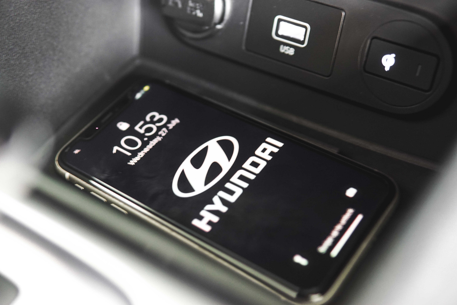 Wireless Charger Mobil Hyundai Untuk Smartphone Hyundai Mobil Indonesia